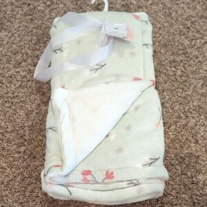 Cozy Floral Baby Blanket in Green and White